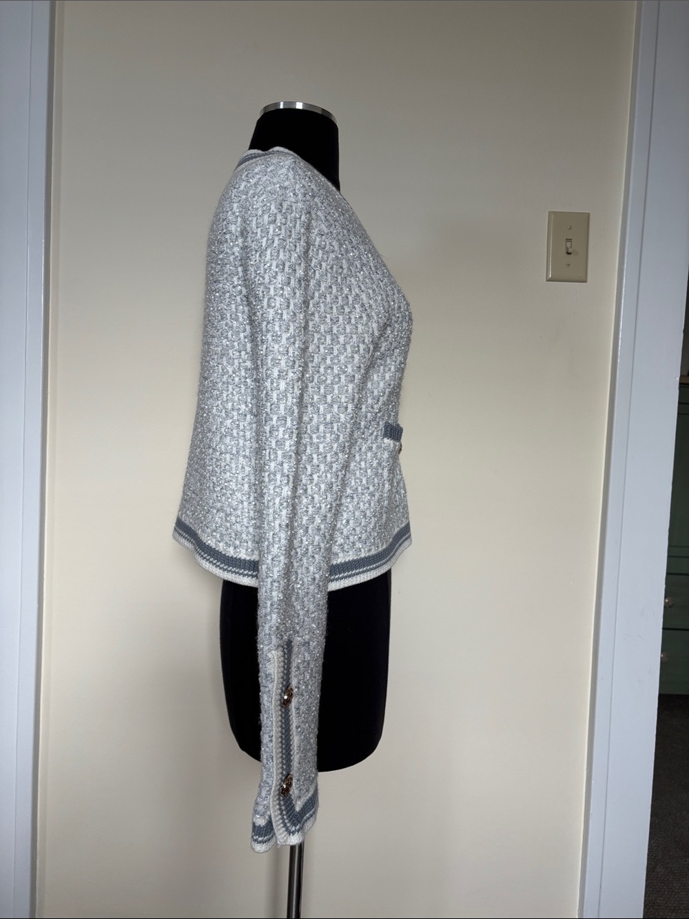 Chunky Cropped Blazer Cardigan Metal Buttons in Light Blue and White Like New - Picture 8 of 15